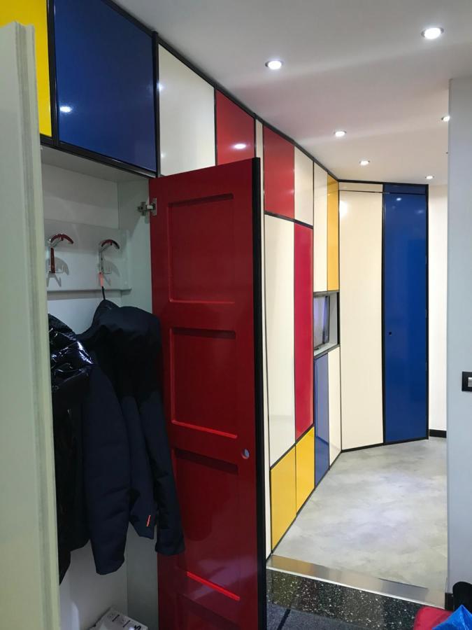 Mondrian's House *