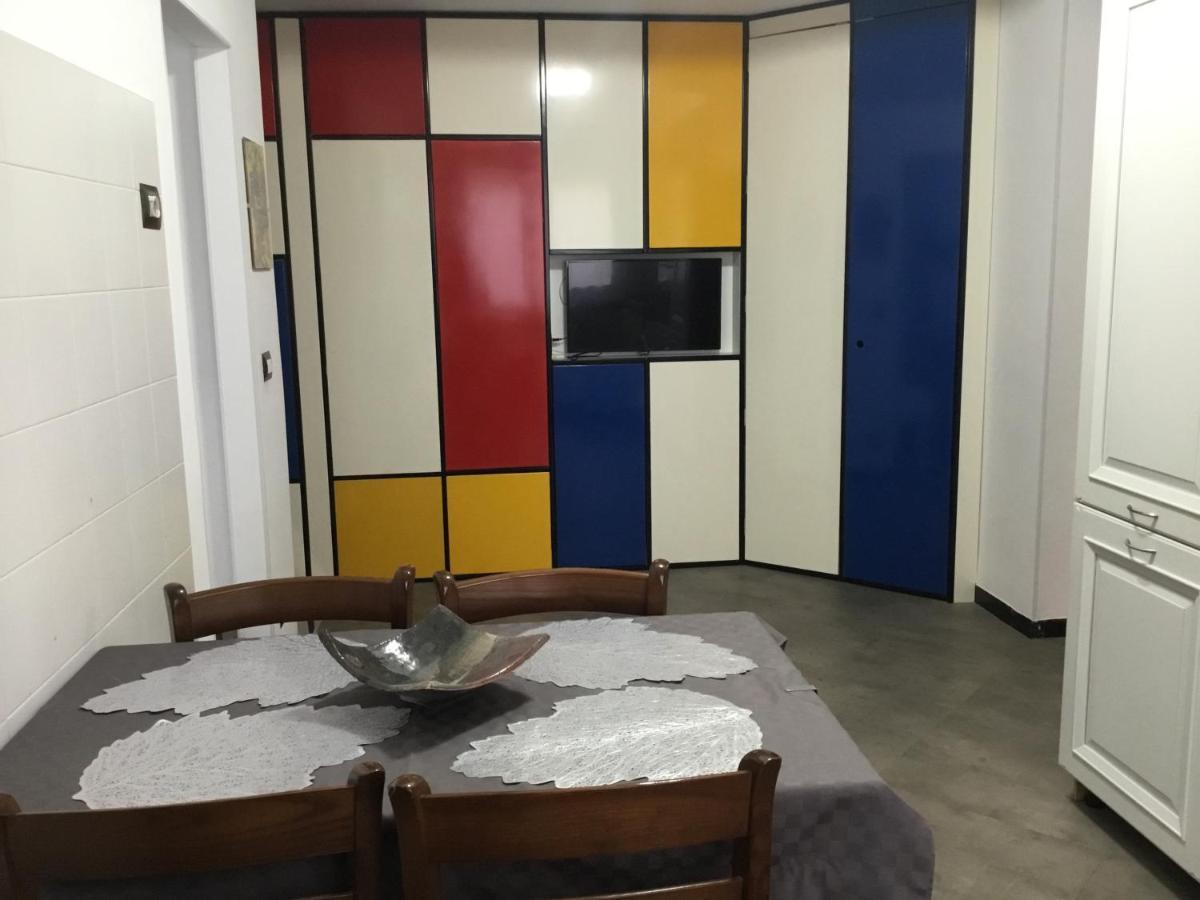 Mondrian's House